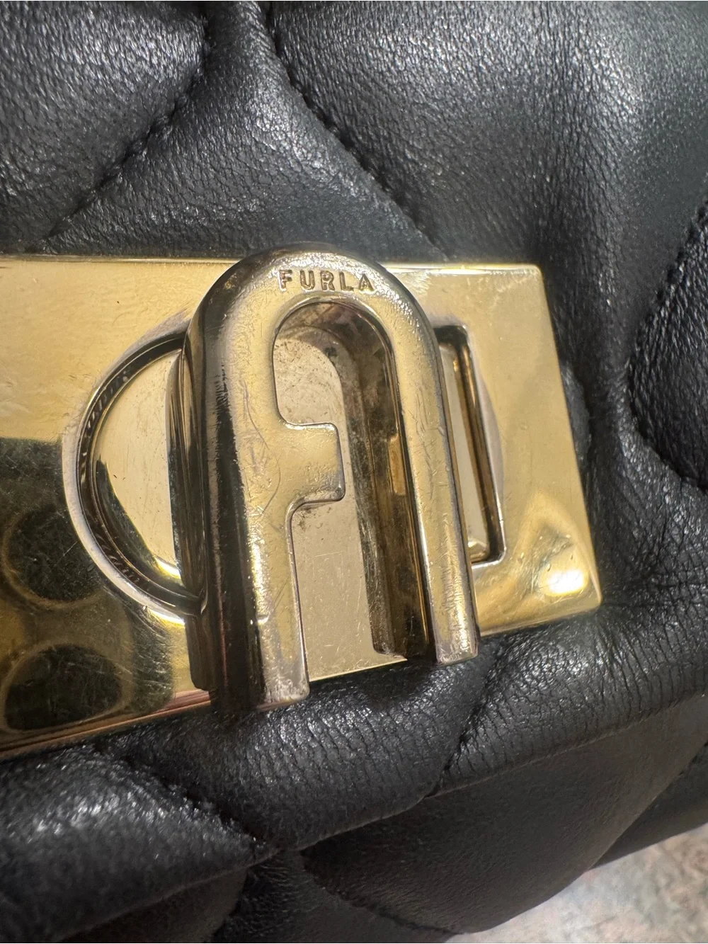 Furla Quilted Black Leather Crossbody bag EUC - Picture 3 of 9